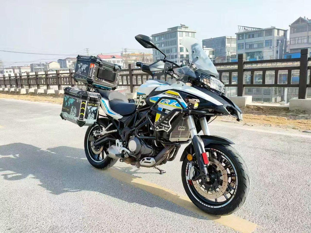 Benelli TRK 502 ADV