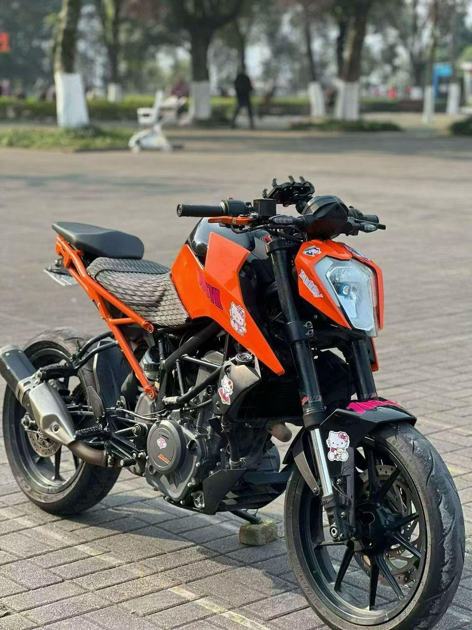 KTM duke 250