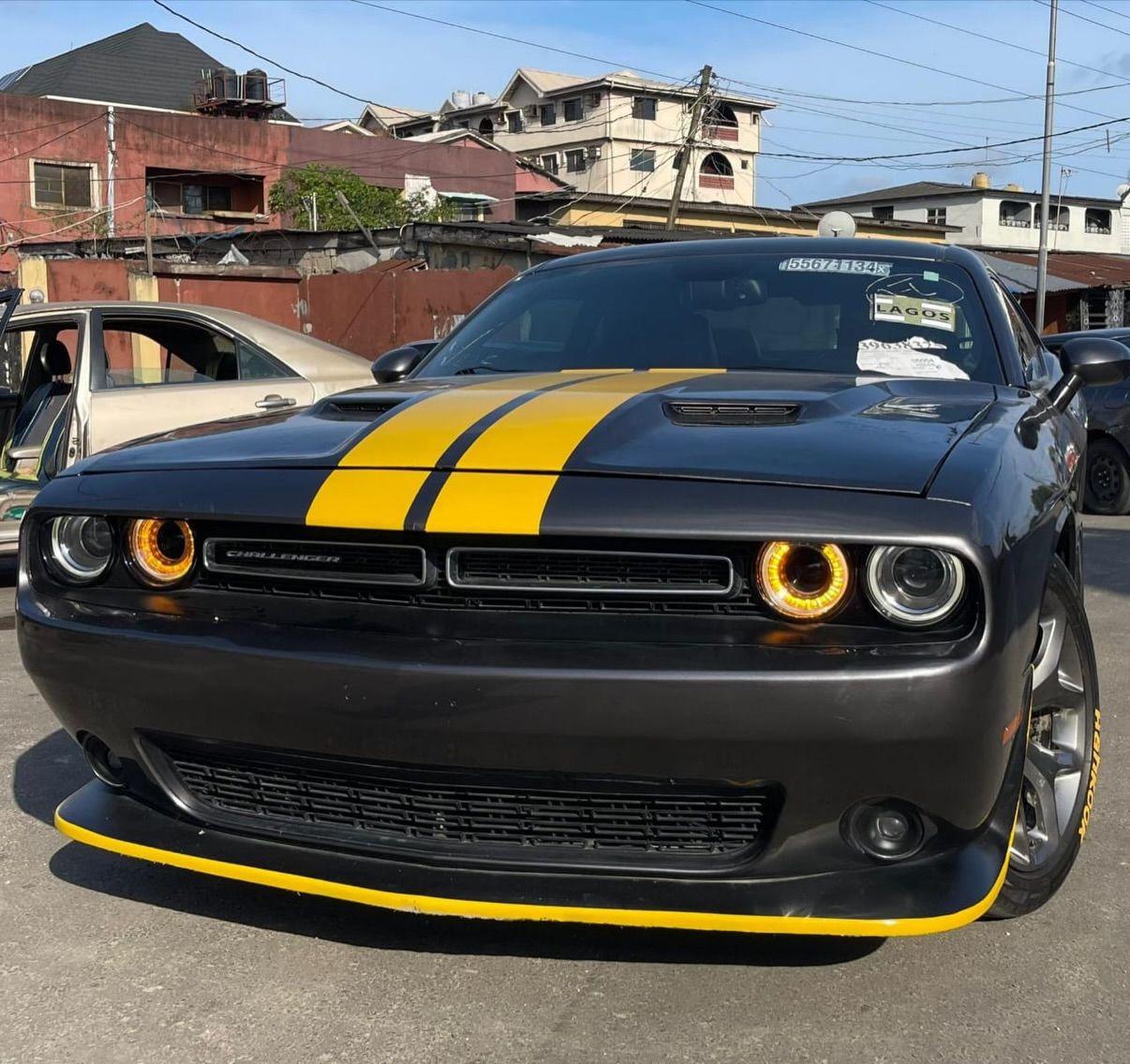 Dodge Challenger 