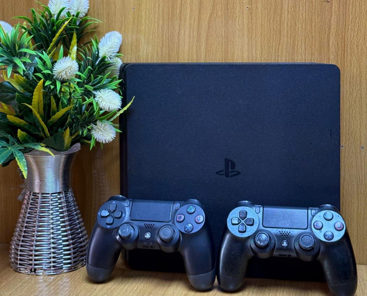 PlayStation 4 Slim